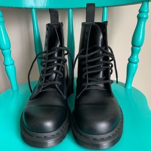 1460 mono dr. martens boots